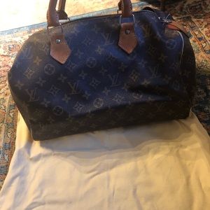 Louis Vuitton vintage medium Speedy